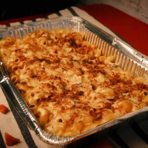bones and smoke mac and cheese tray